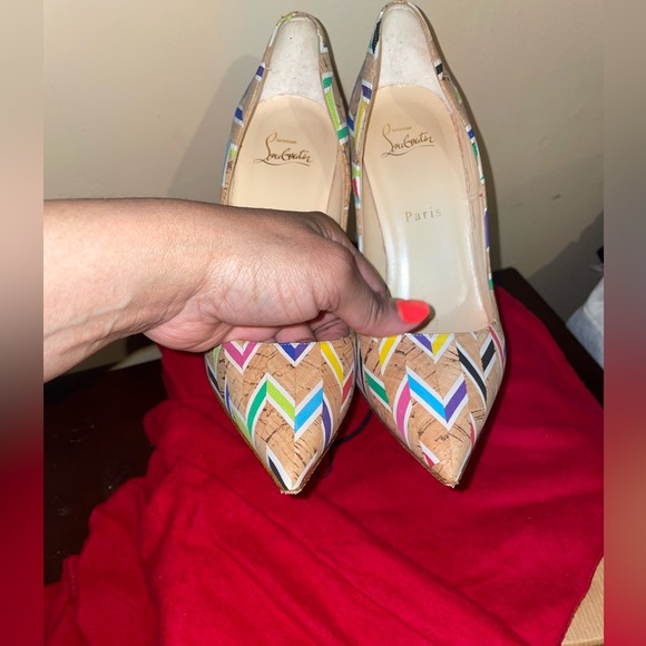 Christian Louboutin - Picture 8 of 9